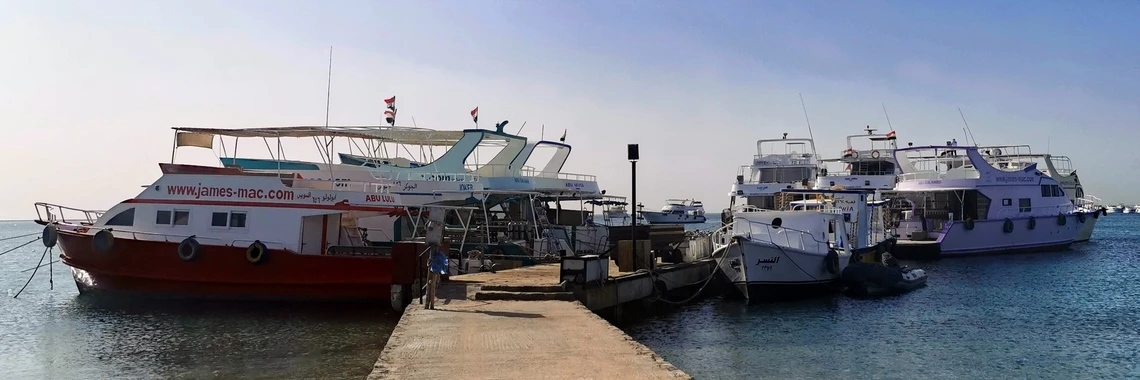 James & Mac Diving Center